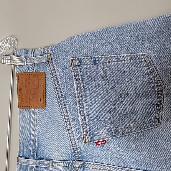 501 Big E Levis size 28 mom rise Button Fly cutoffs light wash denim jean shorts - Picture 4 of 15